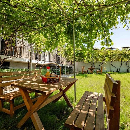 Kalpazo Kaja Vila Garden Golem  Kültér fotó